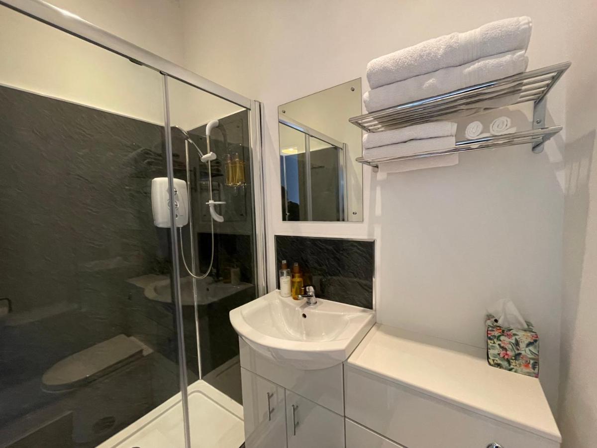 Blackburn Villa B&B Ayr Bagian luar foto