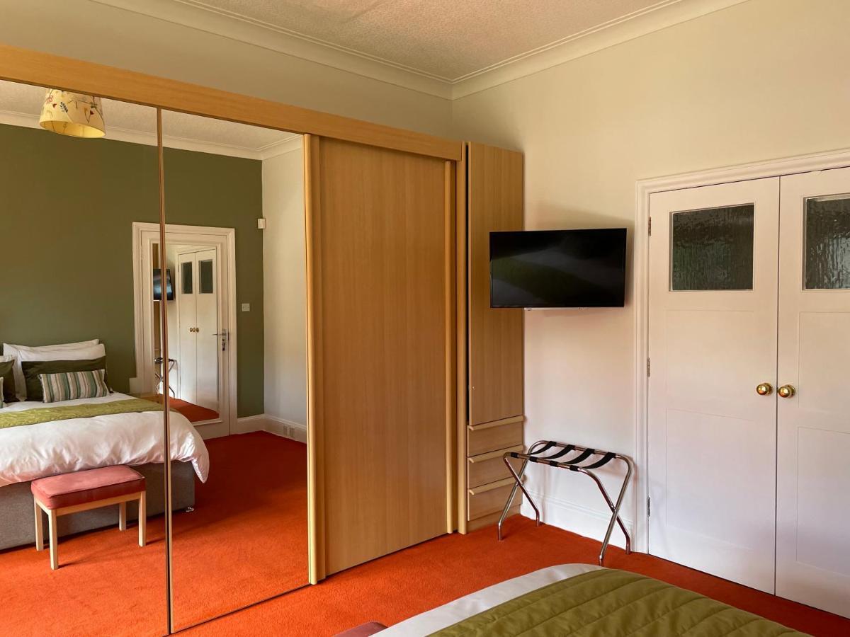 Blackburn Villa B&B Ayr Bagian luar foto