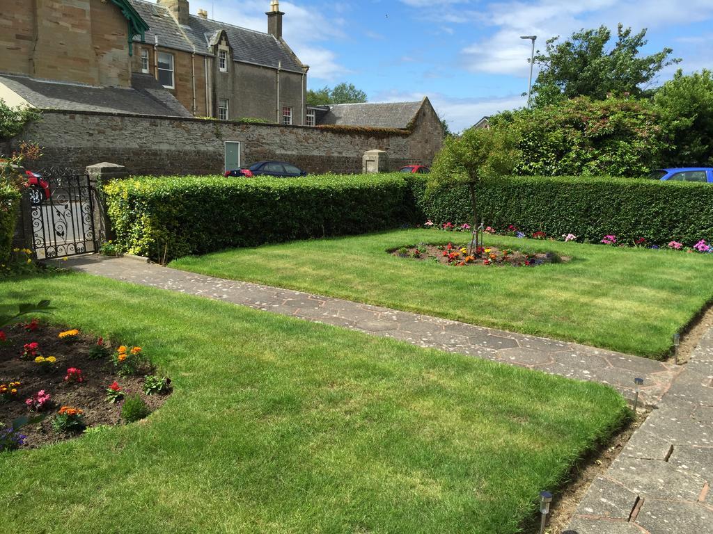 Blackburn Villa B&B Ayr Bagian luar foto