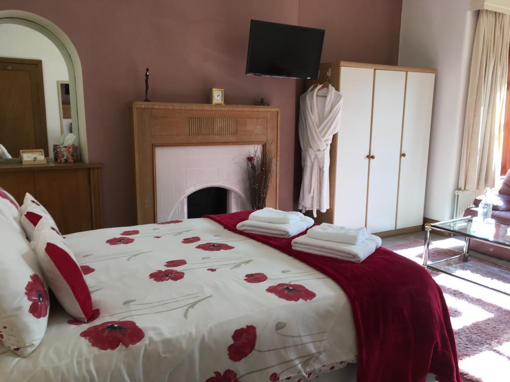 Blackburn Villa B&B Ayr Bagian luar foto